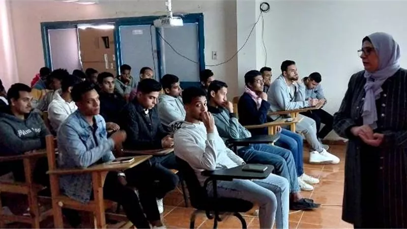 ندوة لطلاب التمريض والمعهد الفنى الصحى بقنا