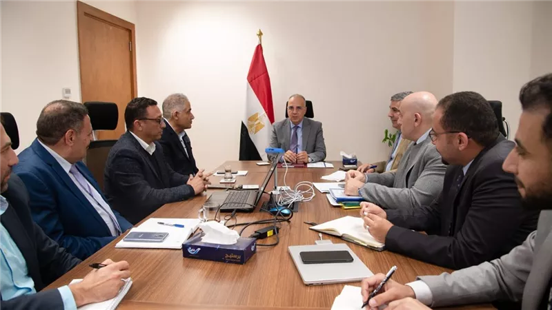 سويلم يتابع إجراءات تطوير منظومة صيانة الترع والمنشآت المائية