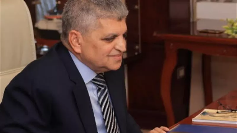 اسامة ربيع: قناة السويس الممر الملاحي الأهم وقبلة التجارة