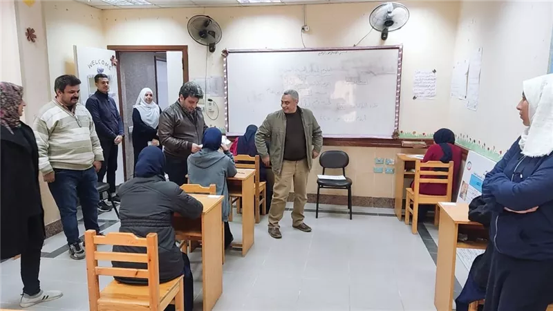 محافظ بني سويف يستعرض استعدادات الإمتحانات بمعهد التمريض