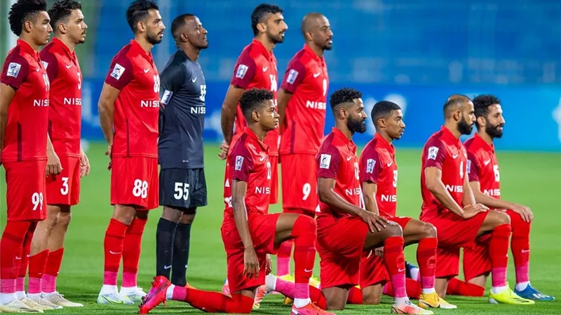 شباب الأهلى بطلا لكأس السوبرالإماراتى بعد الفوز على الشارقة 6 - 2