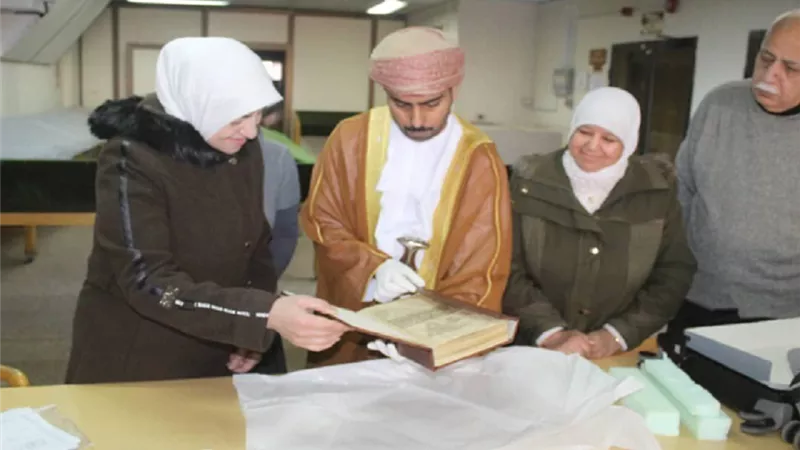 سلطنة عمان تعيد مخطوطا تاريخيا نادرا إلى سوريا