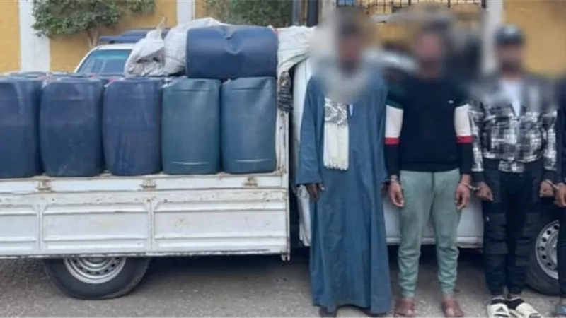 ضبط تجار السوق السوداء بمطروح والأقصر