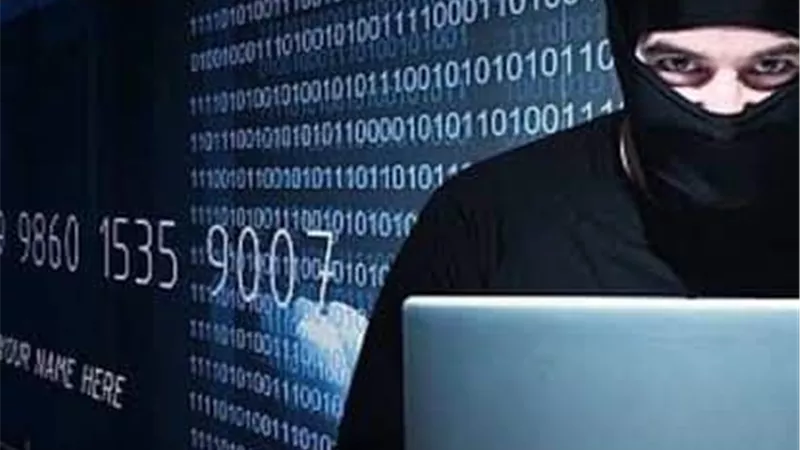 سقوط هاكر بطاقات الدفع الإلكترونى بالمنيا