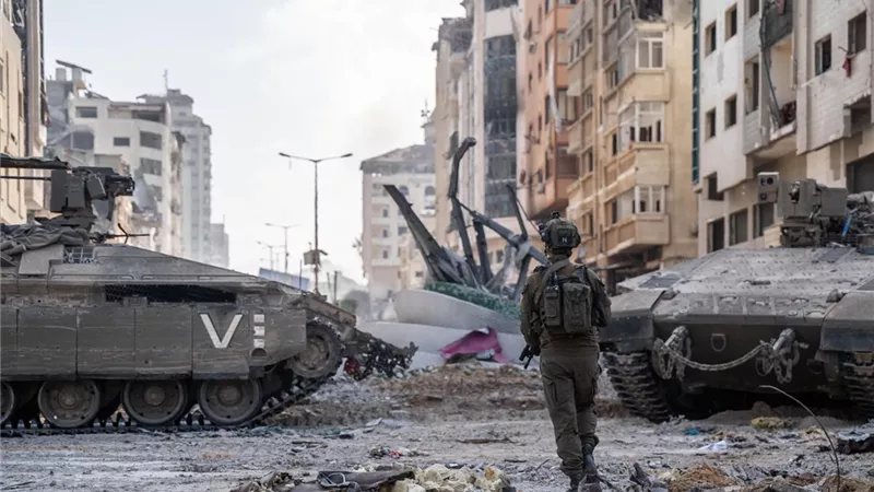 الجيش الإسرائيلي يعلن مقتل ضابط ومجند وإصابة 4 بجراح خطيرة