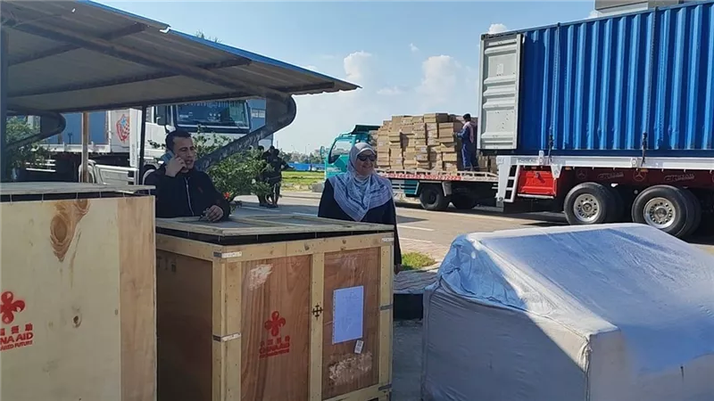 جامعة القناة تستقبل أكبر منحة أجهزة ومعدات علمية من الصين ..صور