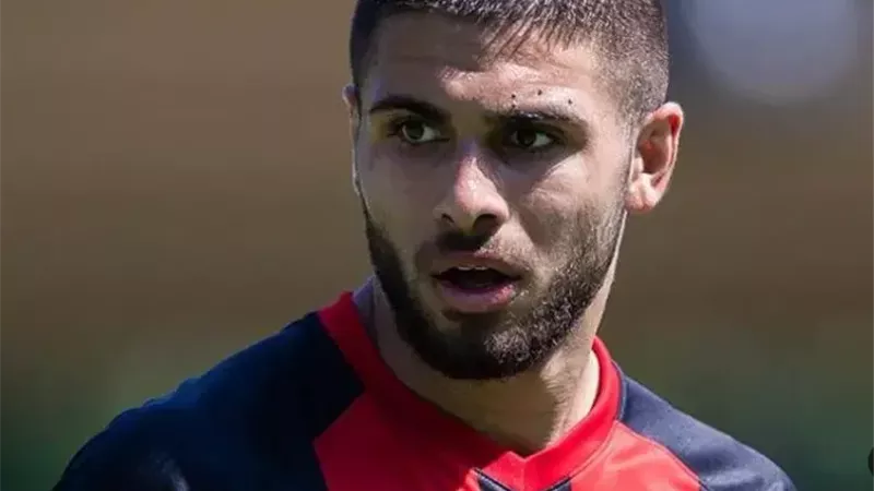 ماذا قال مهاجم سولنا السويدي عن أنباء المفاوضات مع الأهلي؟