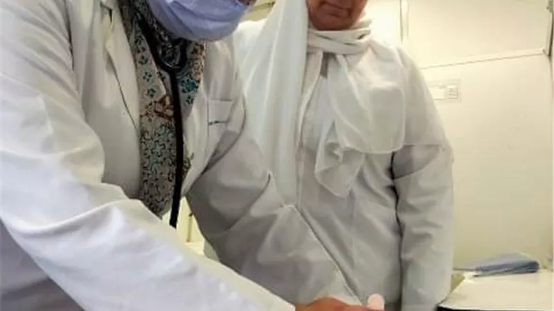 الكشف الطبي وصرف العلاج بالمجان ل2413 مريضا من أبناءالعاشر