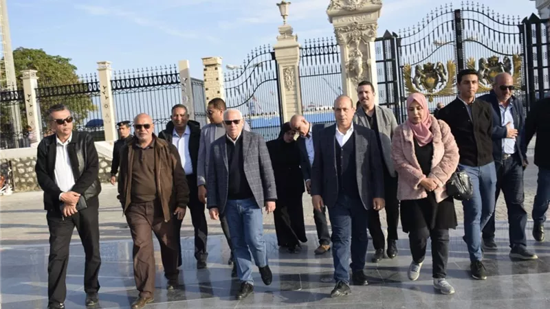 محافظ بورسعيد ورئيس الجهاز المركزي للتعمير يتفقدان «ساحة مصر»