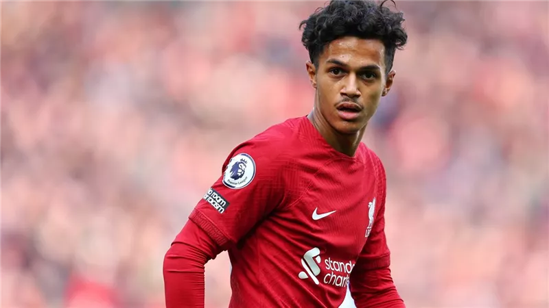 ليفربول يقطع إعارة لاعبه إلى لايبزيج