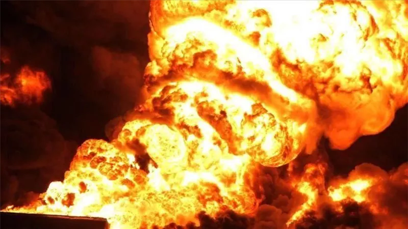 بعد الزلزال.. حريق كبير يندلع في مدينة واجيما اليابانية