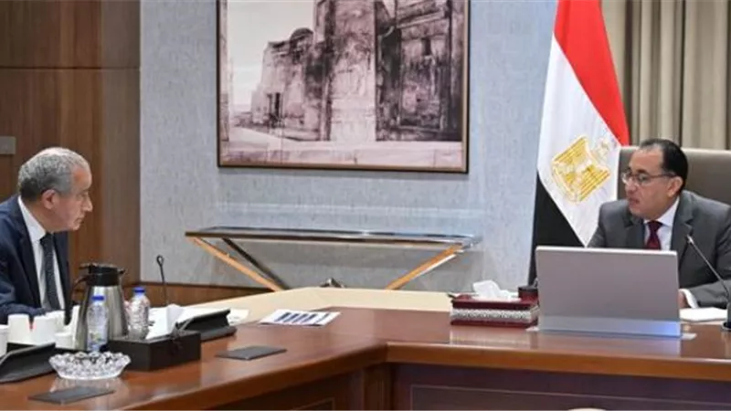 رئيس الوزراء يتابع تنفيذ قرارات ضبط الأسواق وسُبل تطوير قطاع المطاحن