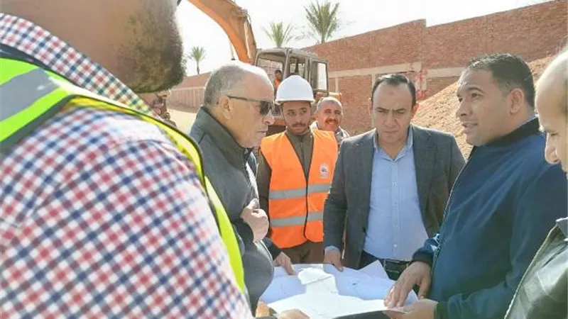 رئيس جهاز الشروق يتفقد أعمال المرافق والطرق فى الرابية.. بالصور