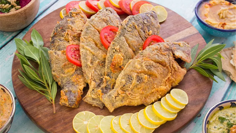 طريقة لذيذة لقلى السمك