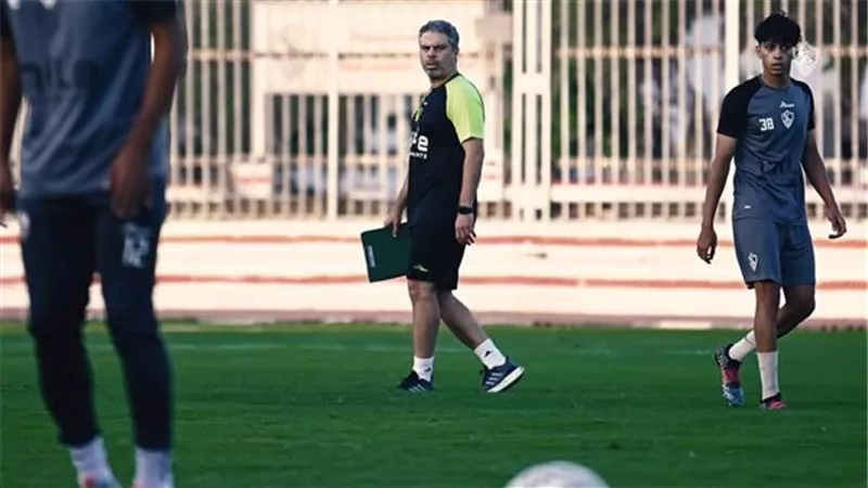معتمد جمال يقرر إقامة مباراة ودية بين لاعبي الزمالك