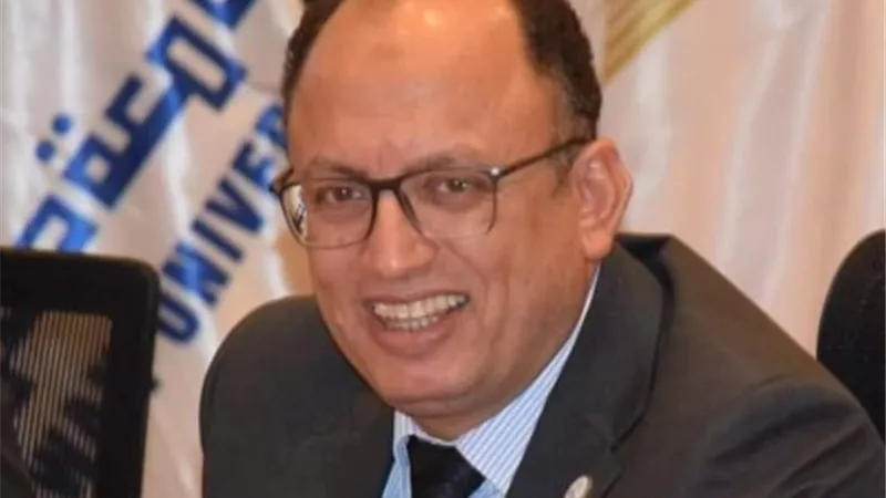 السيد قنديل يكشف عن موعد الإفتتاح الرسمى لنادى جامعة حلوان