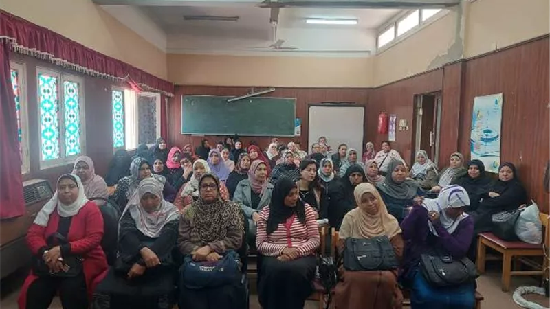 جهود الدولة لمواجهة الزيادة السكانية ندوة بمجمع إعلام قنا