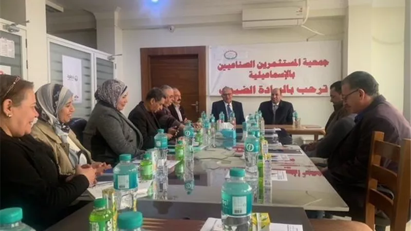 الرداد يتابع تطبيق قرار زيادة الحد الادنى للأجور بالاسماعيلية