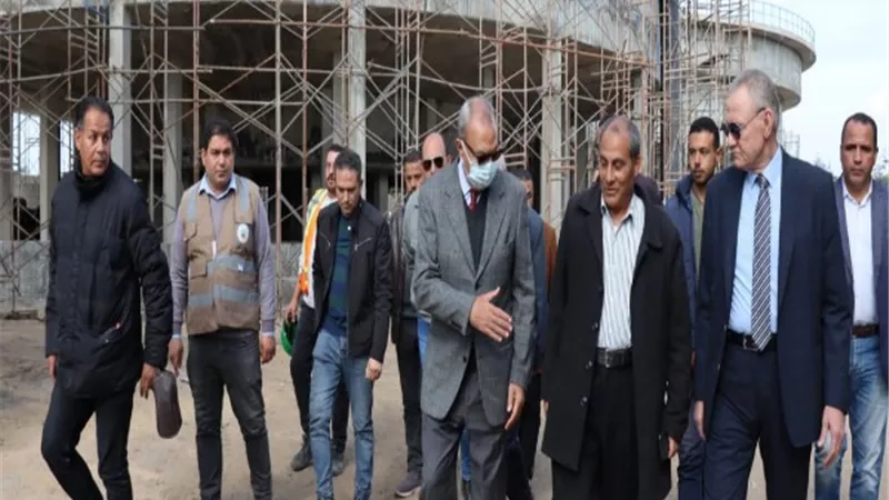 محافظ القليوبية يتفقد أعمال إنشاء محطة مياه المنشأة الكبرى بكفر شكر