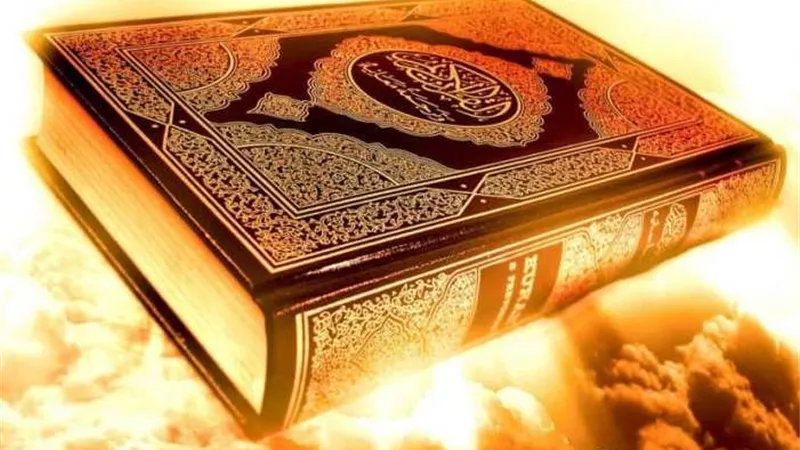 من أنكر آيةً من القرآن فقد كفر بالله ورسوله