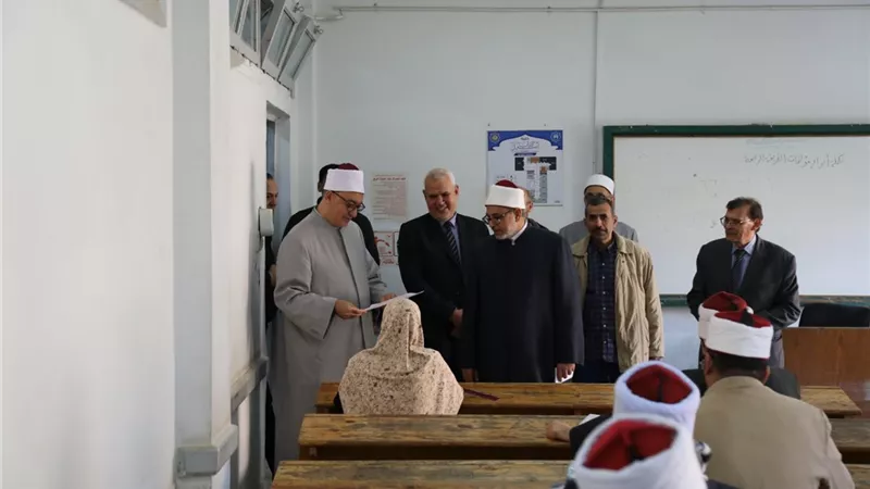 البحوث الإسلامية يعقد الاختبارات التحريرية للترقيات الأدبية