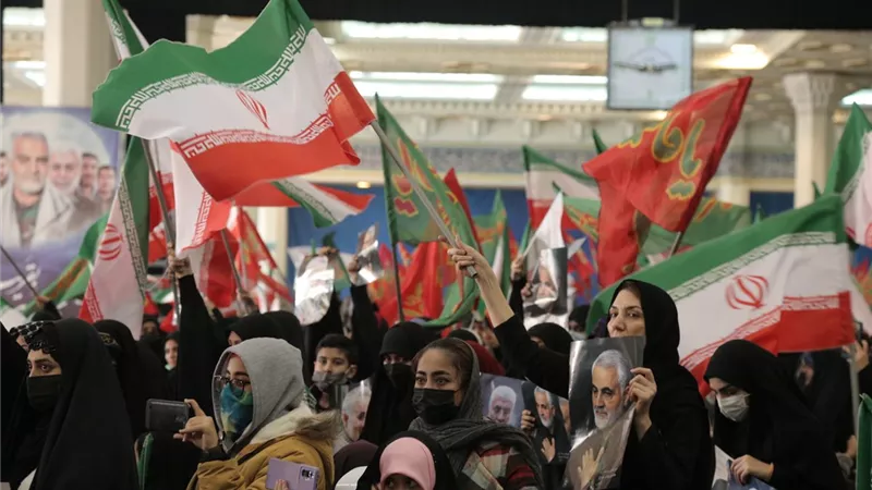 ارتفاع عدد ضحايا الانفجارات في إيران إلى 211 قتيلا