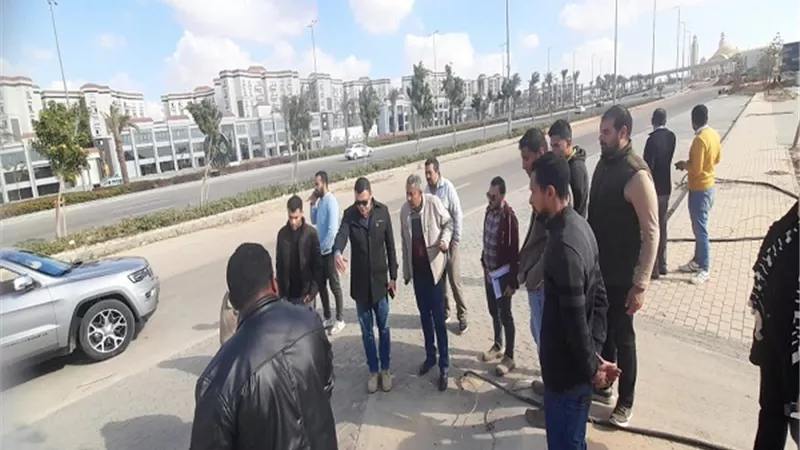 رئيس جهاز العاصمة الإدارية يتفقد مشروعات المحاور والطرق والميادين