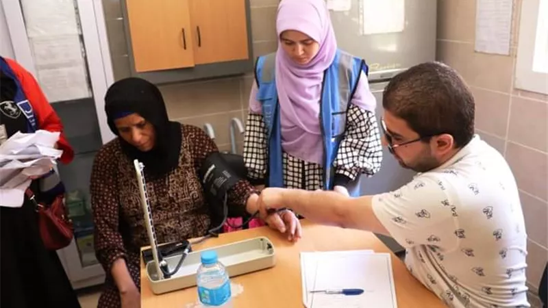 98قافلة طبية قدمت الخدمات العلاجية المجانية لأكثر من104ألف بسوهاج