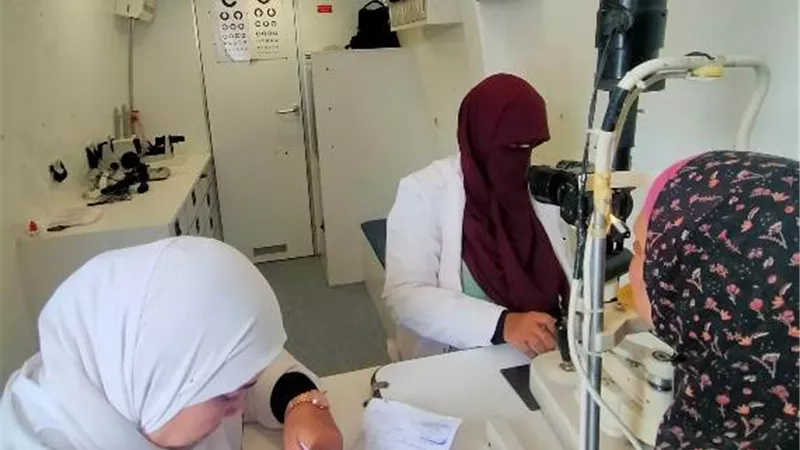 ٢٣٠٠ مريض استفادوا من قافلة حياة كريمة بالحسينية