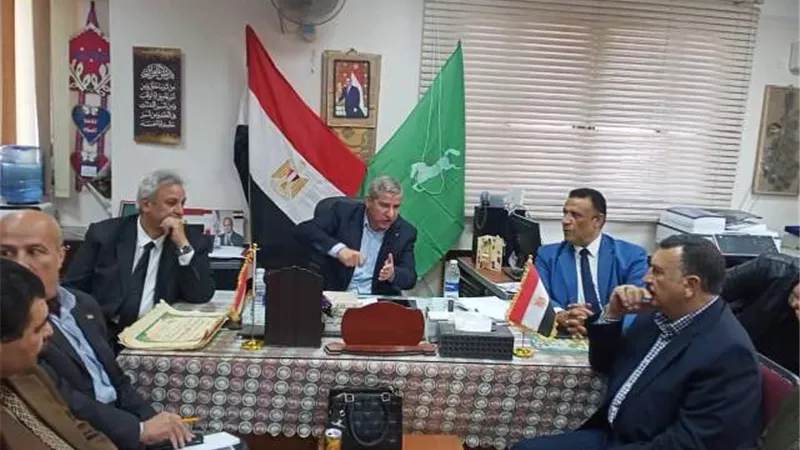 مدير تعليم الشرقية يعقد اجتماعاً موسعا مع مسئولى3إدارات تعليمية