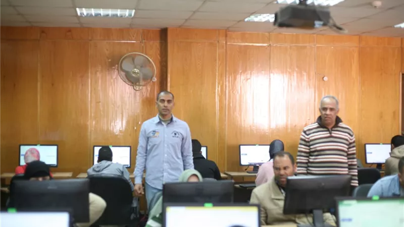 مركز التحول الرقمي بجامعة جنوب الوادي يجري اختبارات لـ 122 باحثاً