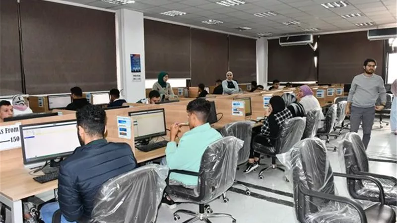 انطلاق امتحانات نصف العام بجامعة القناة