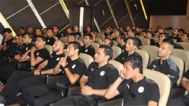 بالاسماء.. فيفا يعتمد قائمة الحكام المصريين الدوليين لعام 2024