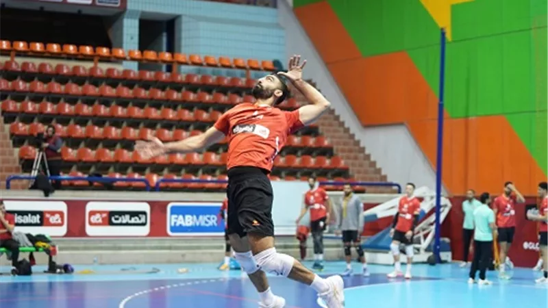 رجال طائرة الأهلى يهزمون القناة بالدورى