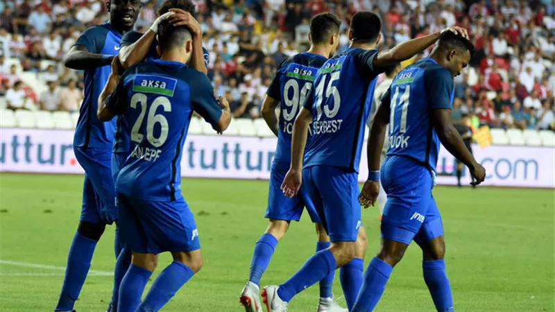 الدورى التركى .. قاسم باشا يهزم بشكتاش بثلاثية
