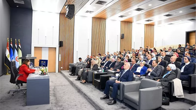 وزيرة الهجرة تستعرض جهود الوزارة لخدمة المصريين بالخارج