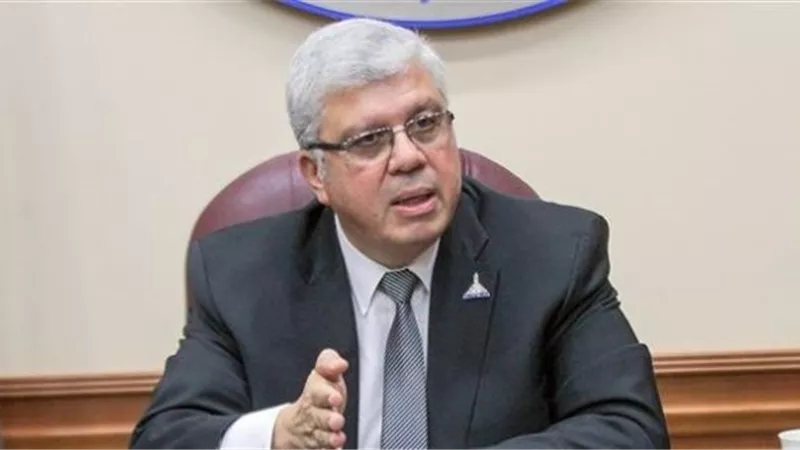 وزير التعليم العالي يهنئ البابا تواضروس الثاني والأخوة الأقباط بعيد الميلاد المجيد