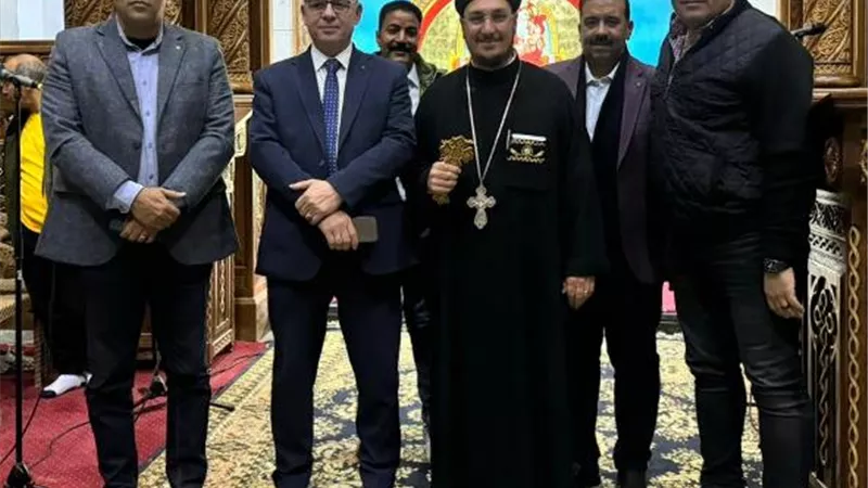 قيادات العبور الجديدة تزور كنيسة العذراء للتهنئة بعيد الميلاد