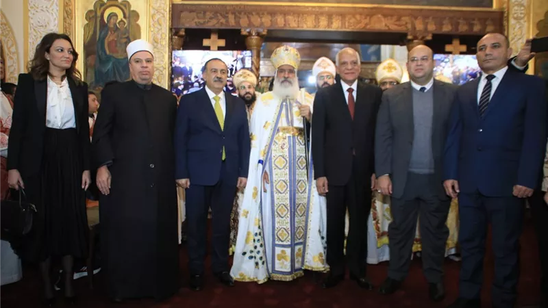 راشد يزور مطرانية الجيزة للأقباط الأرثوذكس لتقديم التهنئة