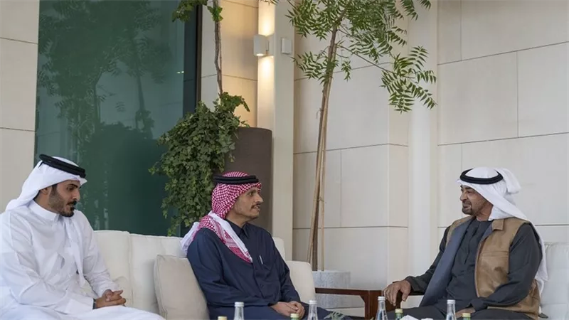 مباحثات إماراتية قطرية حول العلاقات الثنائية والقضايا الإقليمية