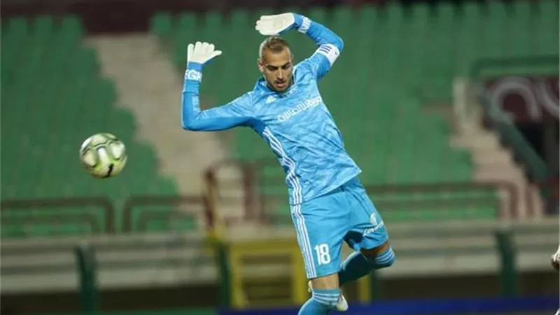 أتمني اللعب للأهلي أو الزمالك .. شاهد محمد بسام يكشف عن حلمه