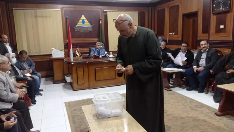 سويلم يستعرض إجراءات تشكيل روابط مستخدمى المياه بالمحافظات