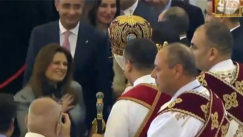سها جندي تهنئ البابا تواضروس بمناسبة عيد الميلاد المجيد