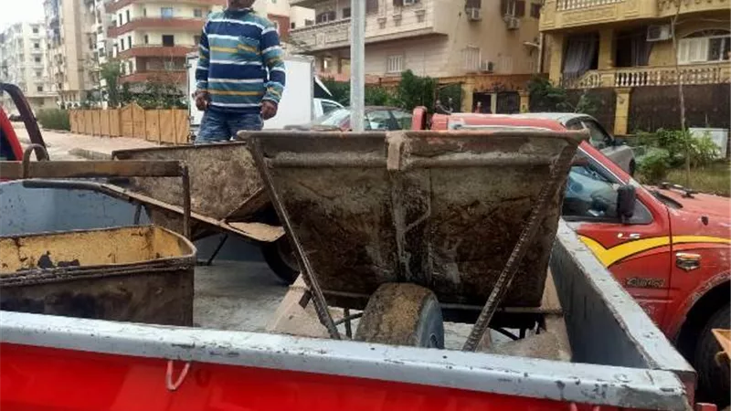 أسباب تحفظ جهاز دمياط الجديدة على معدات المقاولين فى المدينة صور