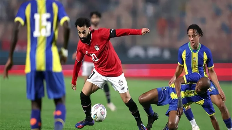 شاهد .. كيف يوظف فيتوريا محمد صلاح في المنتخب قبل أمم أفريقيا