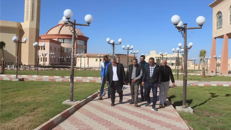 مساحة 17 فدانا..رئيس جهاز العاشر يتفقد مشروع نادى المحور الشرقي