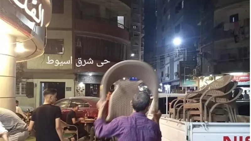 محافظ أسيوط: إزالة اشغالات الباعة الجائلين بحي شرق ومركز أبوتيج