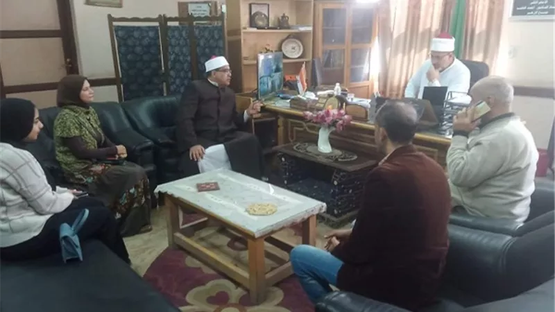 وكيل المنطقة الأزهرية بالمنيا يلتقي وفدصندوق مكافحة وعلاج الإدمان