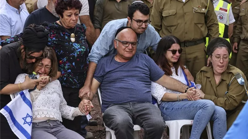 كيف أحبطت الفصائل الفلسطينية محاولة إسرائيلية لتحرير رهائن من مخيم البريج؟