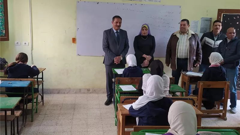 سلومة يتفقد لجان الامتحانات سنوات النقل في يومها الأول